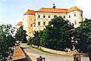Mikulov, pohled na z�mek od jihu